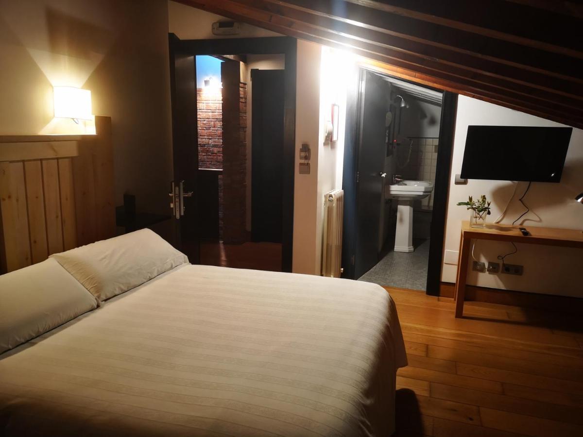 Hotel Calderones Santillana del Mar